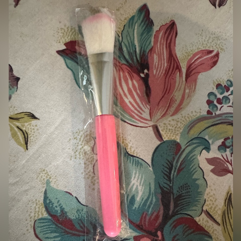Peptide Bounce Foundation with Brush - Picture 6 of 7